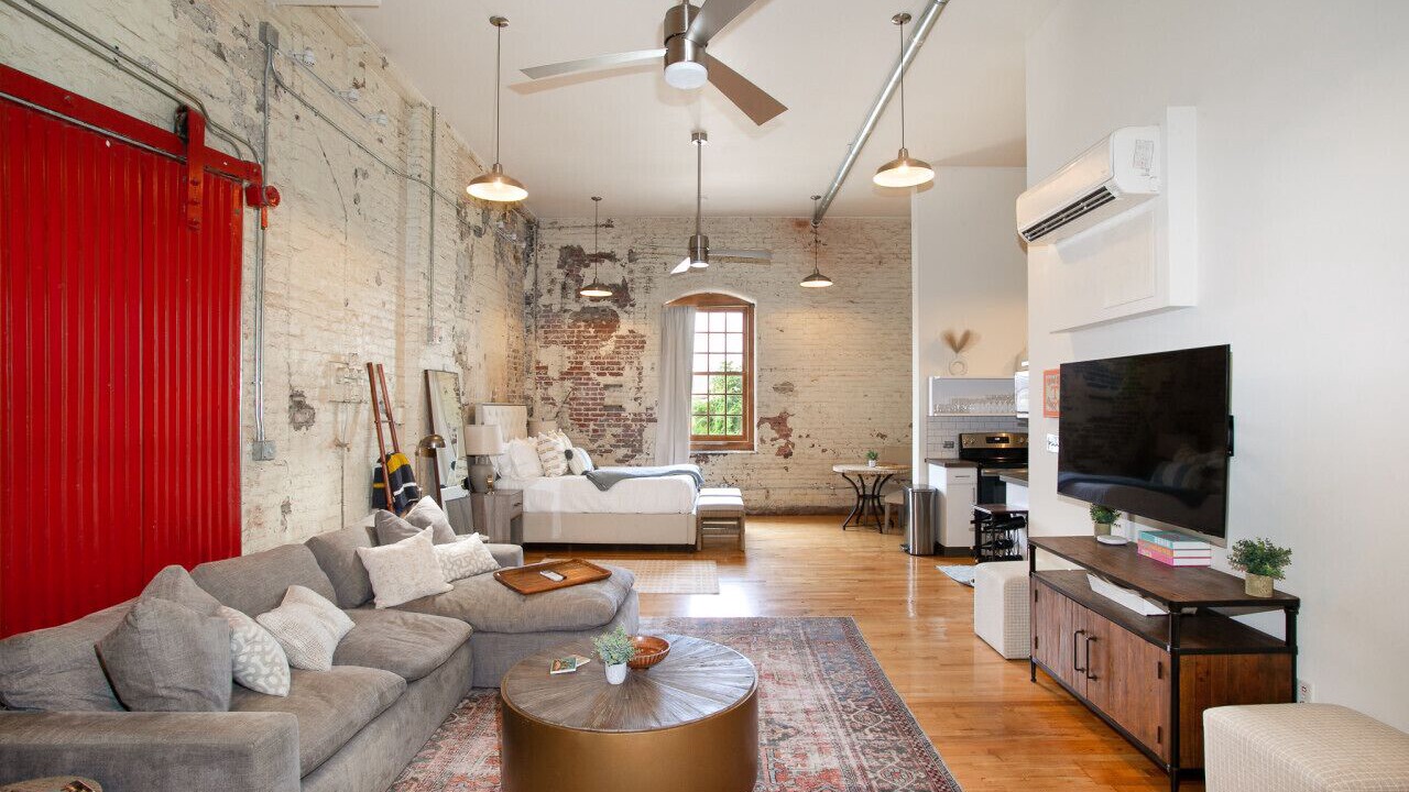 Photo of Livingroom in Downtown Knoxville