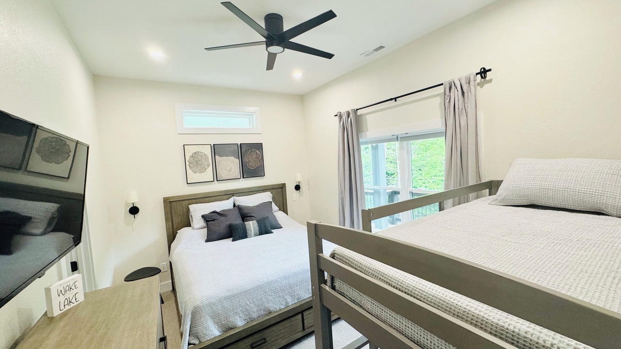 Photo of Bedroom in La Follette