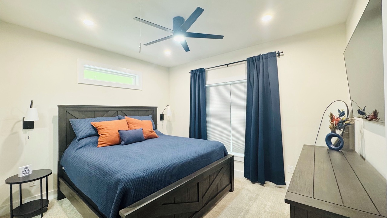 Photo of Bedroom in La Follette