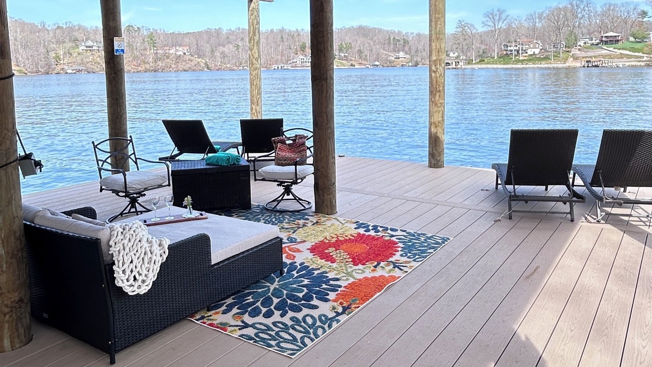 Photo of Patio Balcony in Goodview