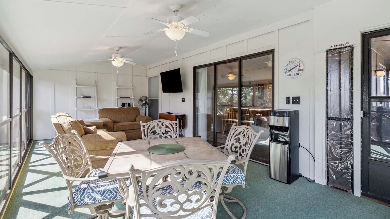 Photo of Livingroom in Bronston