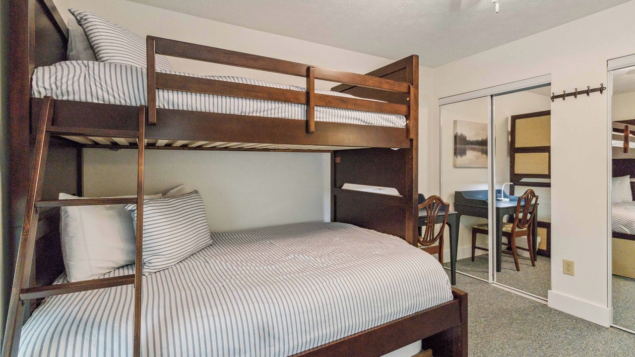 Photo of Bedroom in Bronston
