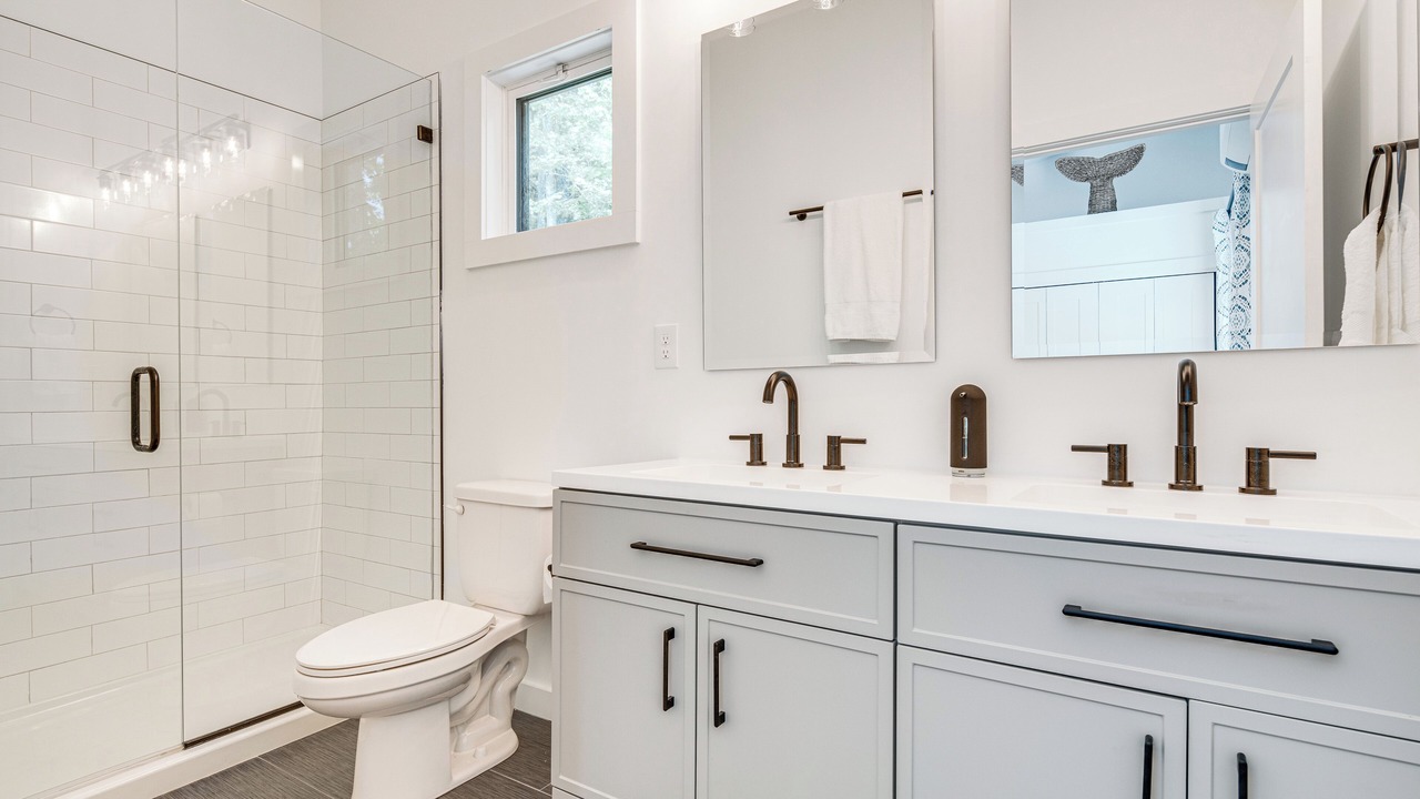 Photo of Bathroom in Hendersonville