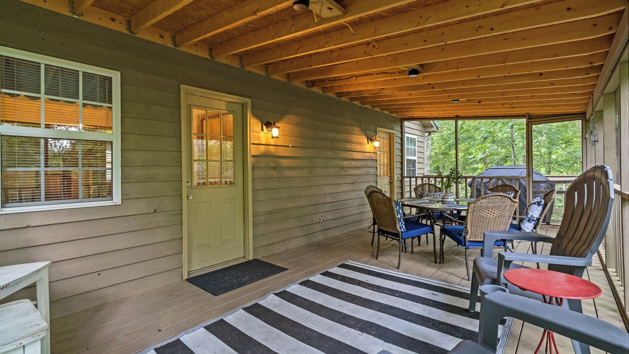 Photo of Patio Balcony in Sloans Valley