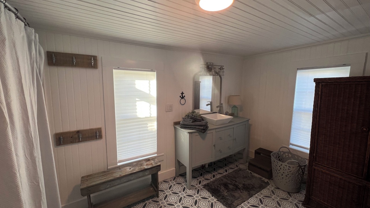 Photo of Bathroom in Harkers Island