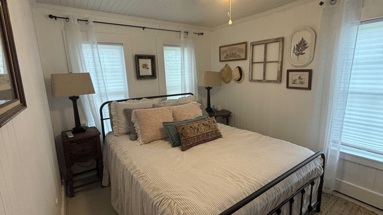 Photo of Bedroom in Harkers Island