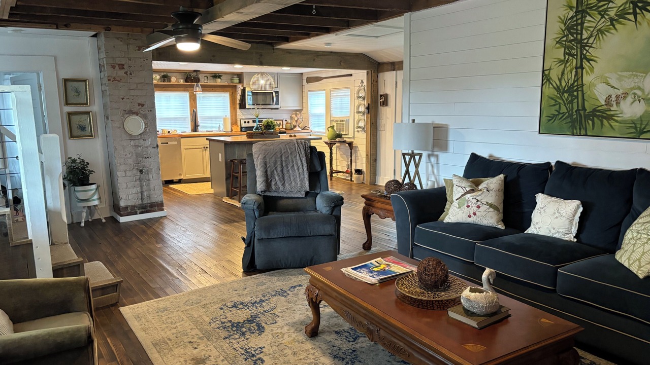 Photo of Livingroom in Harkers Island