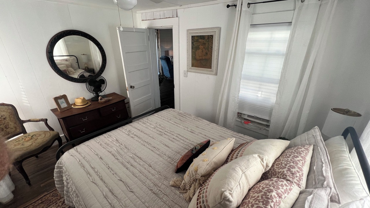 Photo of Bedroom in Harkers Island