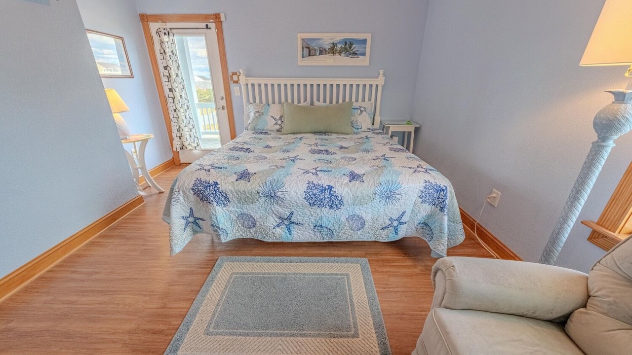Photo of Bedroom in Wind Over Waves