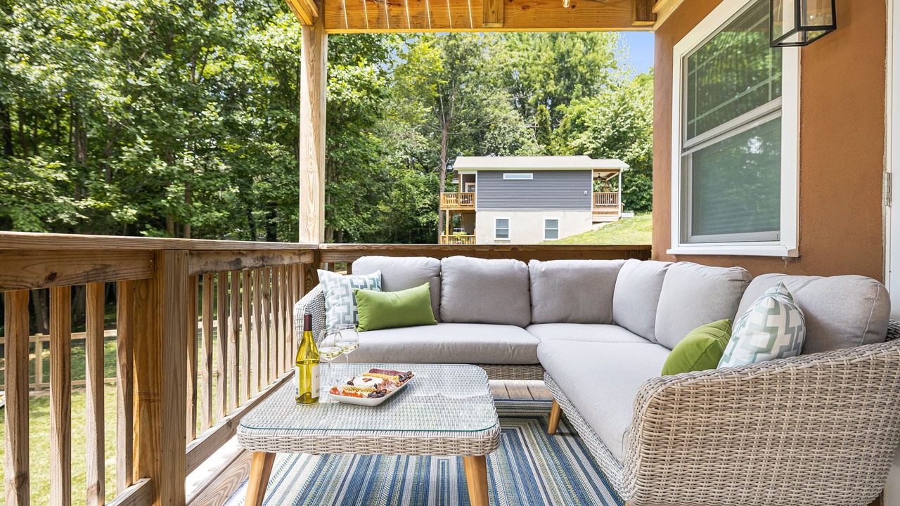 Photo of Outdoor in Hendersonville