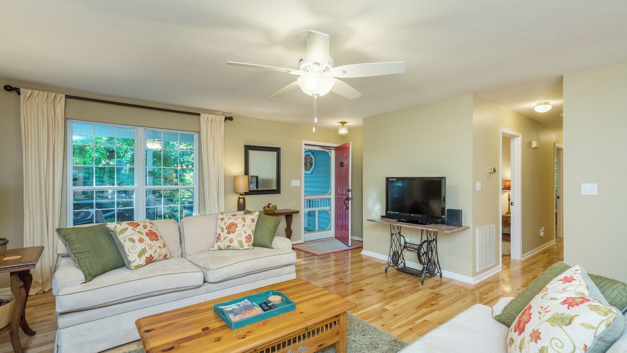 Photo of Livingroom in Montreat