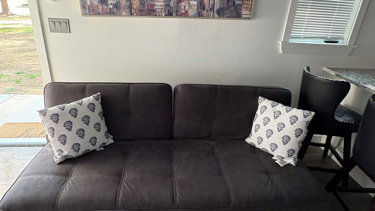 Photo of Livingroom in Chapel Hill