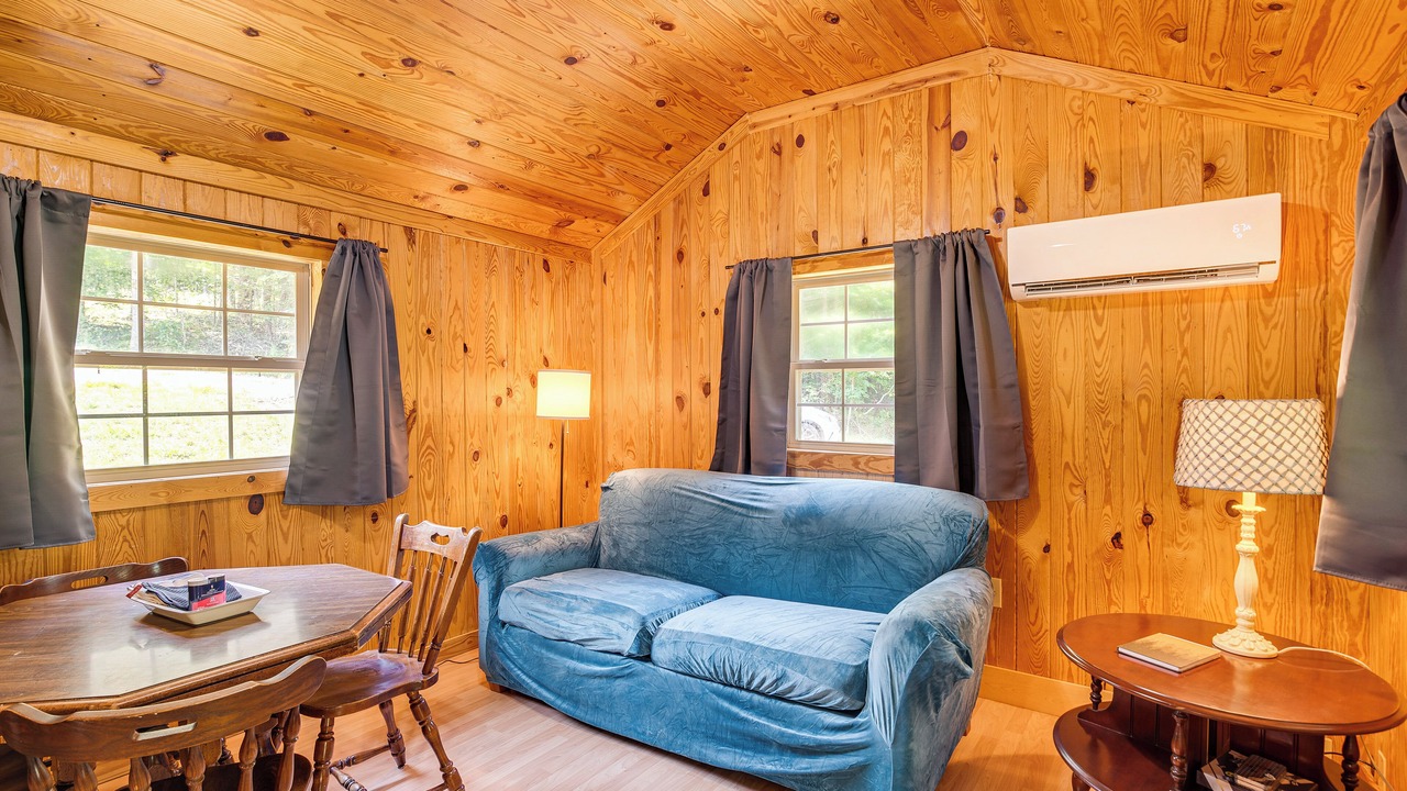 Photo of Livingroom in Clarkson