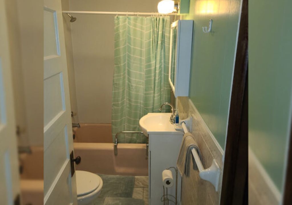 Photo of Bathroom in Kyle