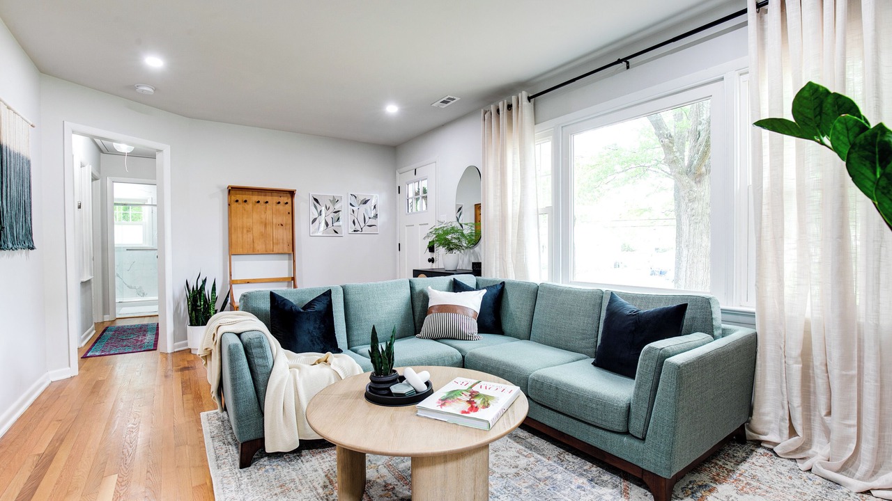 Photo of Livingroom in Highland Springs