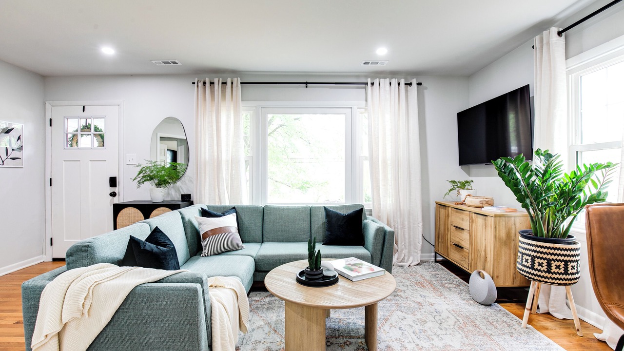 Photo of Livingroom in Highland Springs