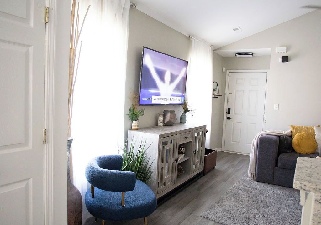 Photo of Livingroom in Oakdale