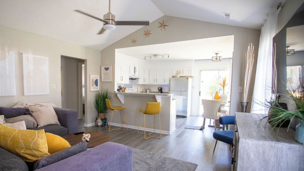 Photo of Livingroom in Oakdale