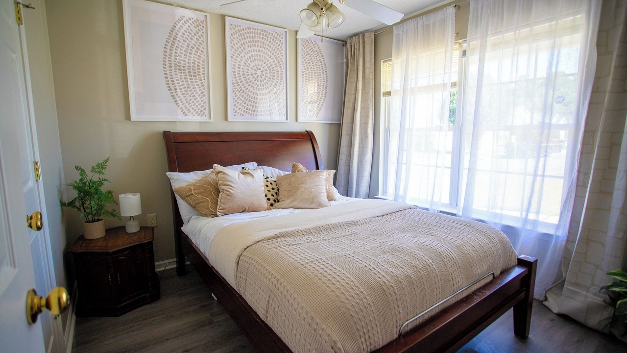 Photo of Bedroom in Oakdale