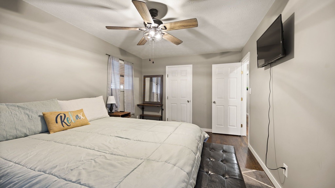 Photo of Bedroom in Bronston