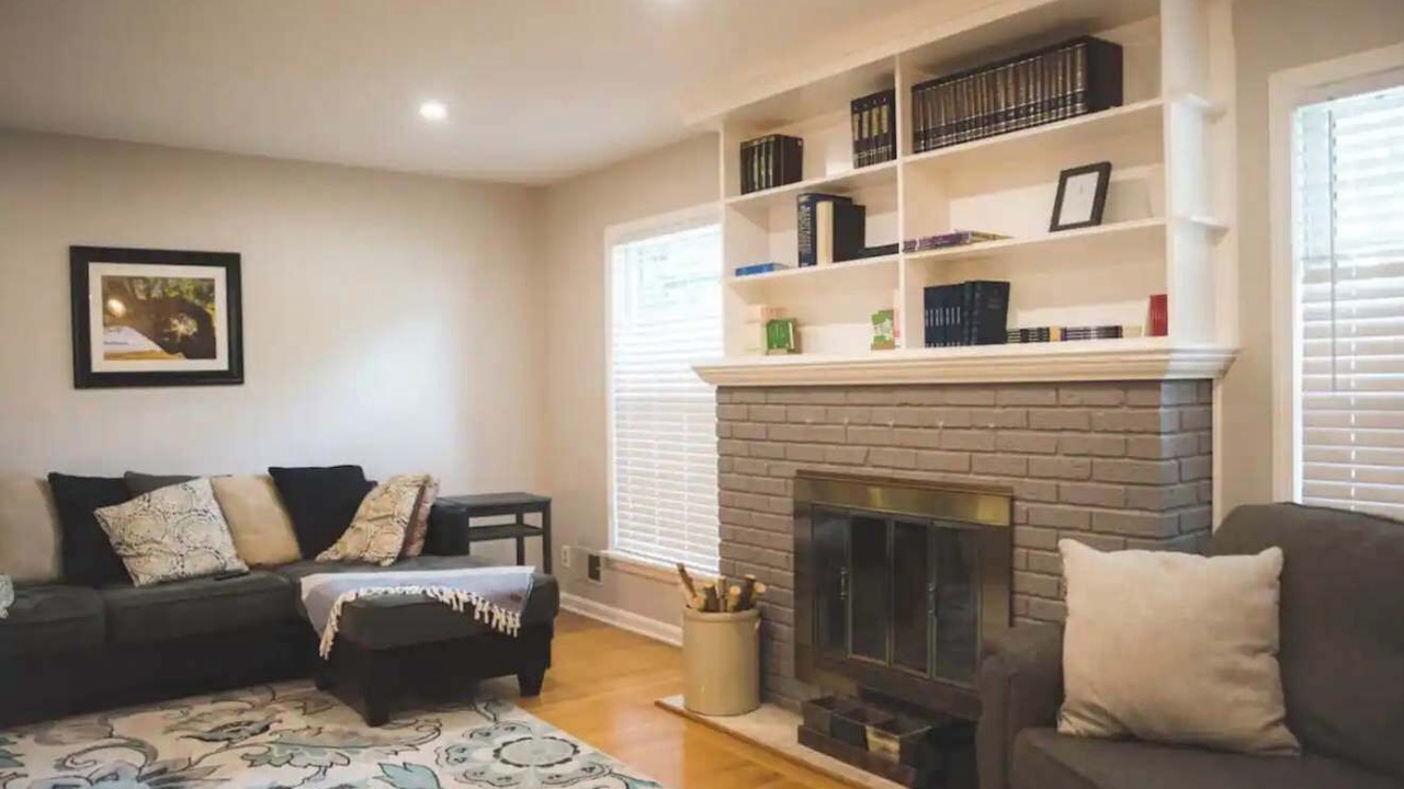 Photo of Livingroom in Bashford Manor