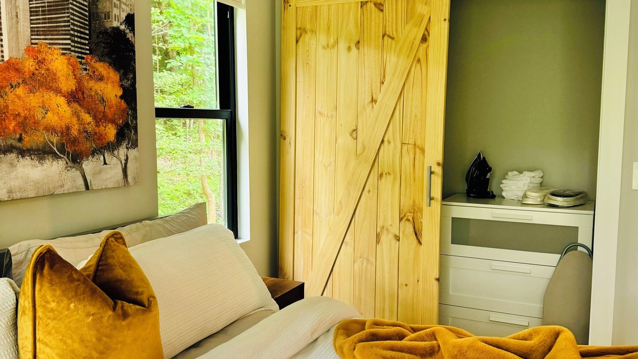 Photo of Bedroom in Roaring River