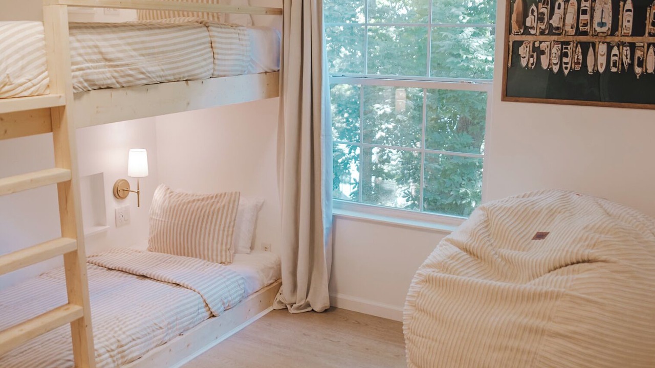 Photo of Bedroom in La Follette