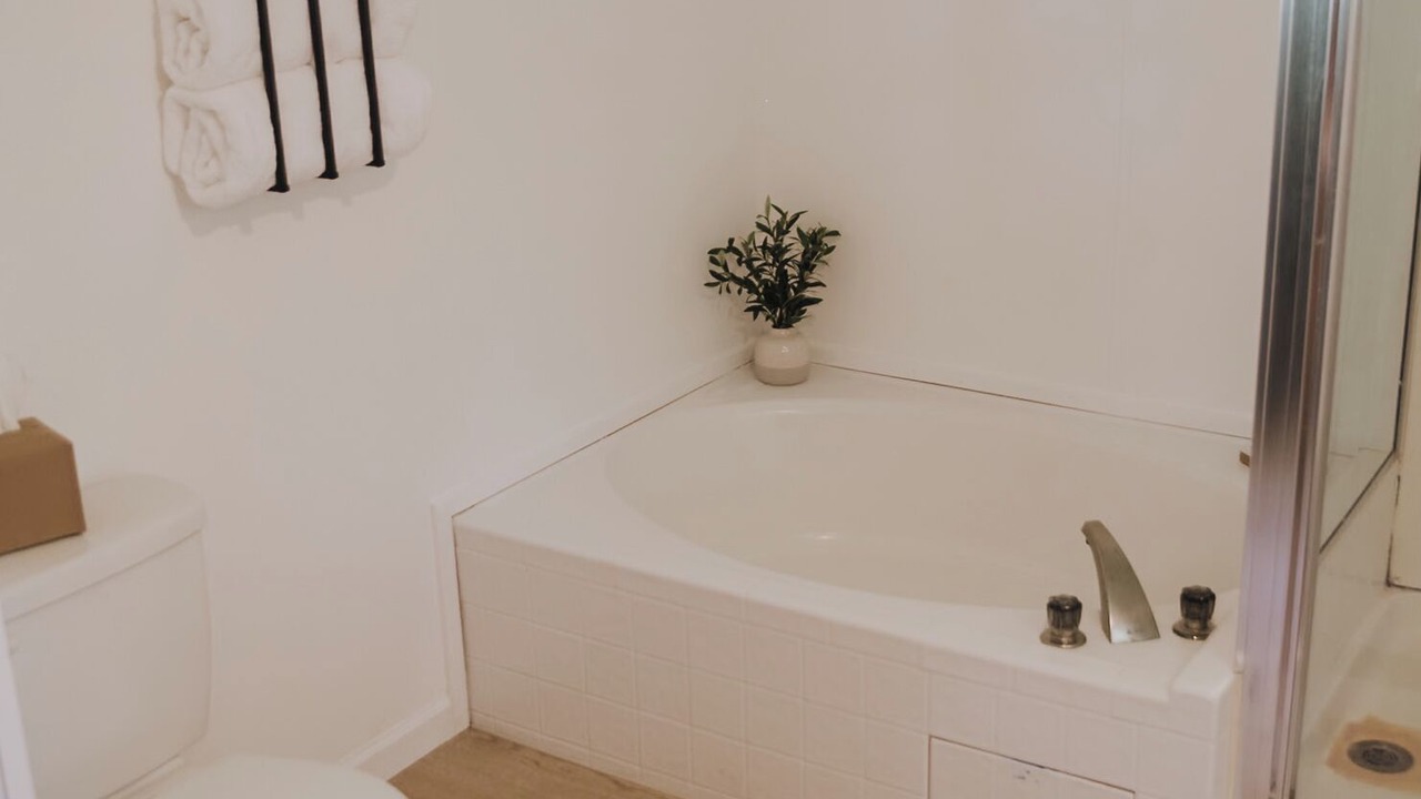 Photo of Bathroom in La Follette
