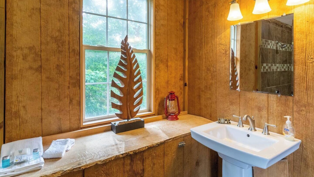 Photo of Bathroom in Cullowhee