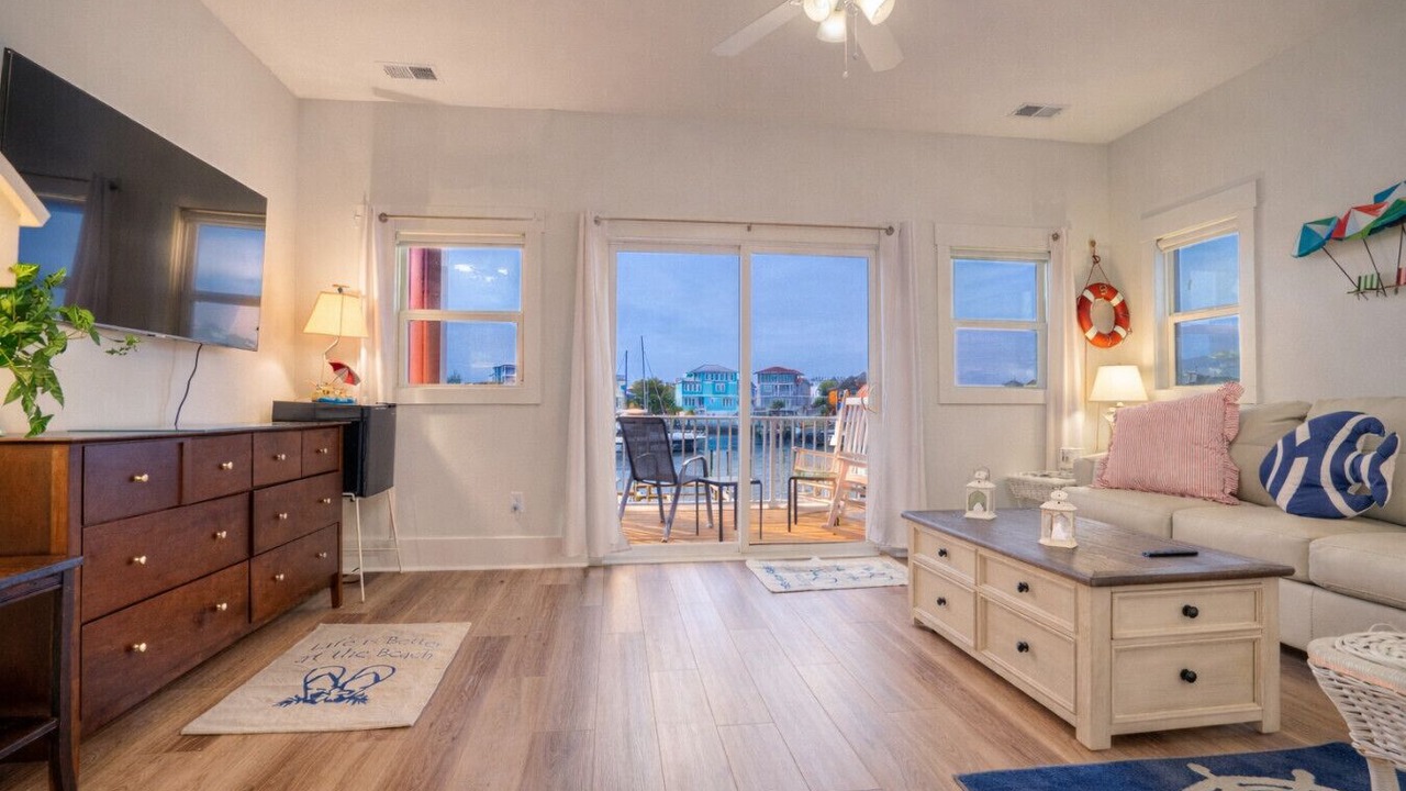Photo of Livingroom in North Carolina Coast