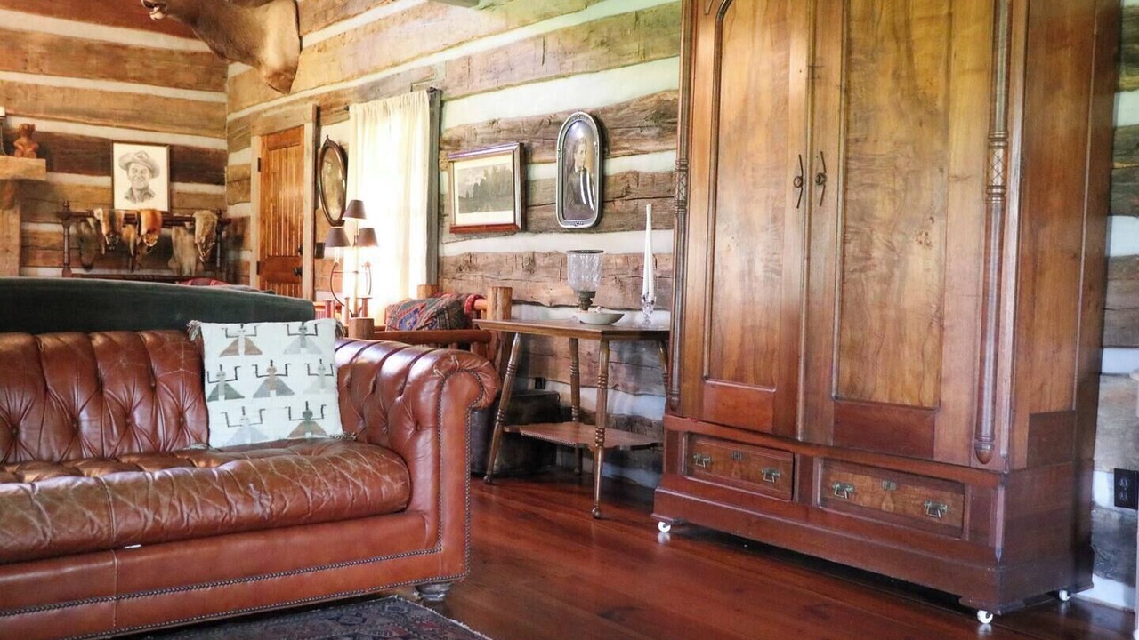 Photo of Livingroom in Pittsburg