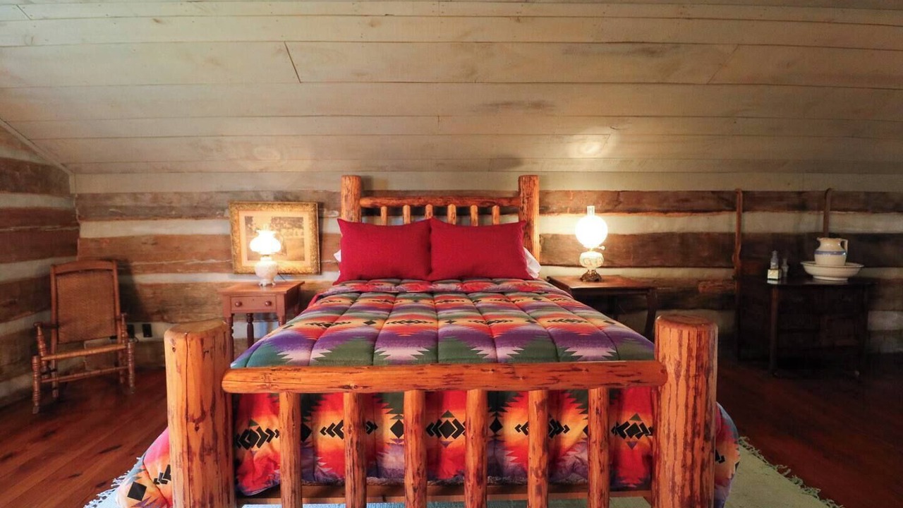 Photo of Bedroom in Pittsburg