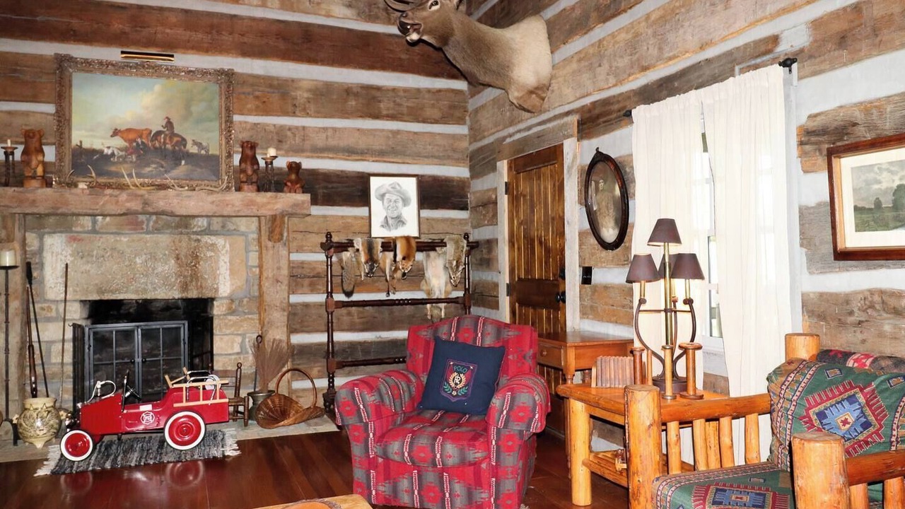 Photo of Livingroom in Pittsburg
