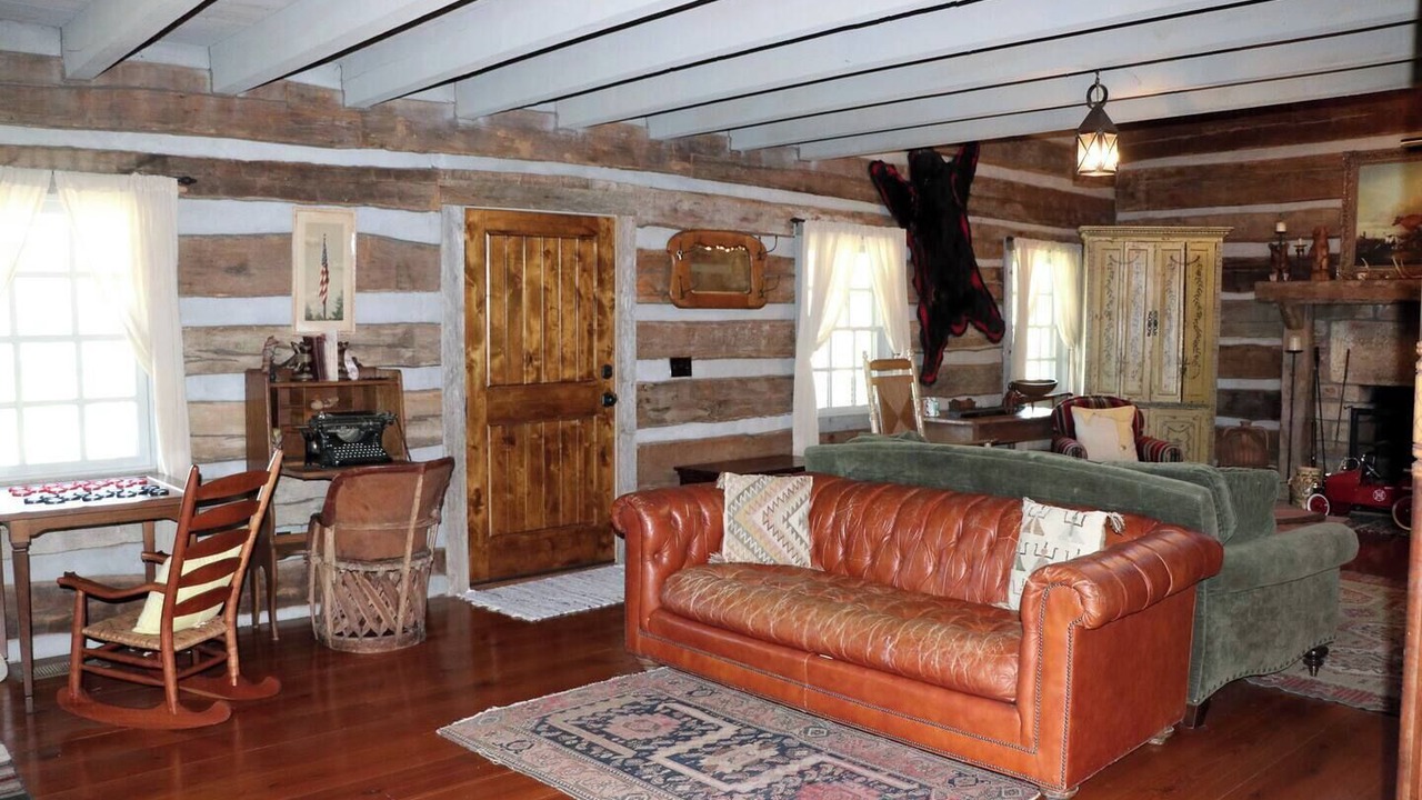 Photo of Livingroom in Pittsburg