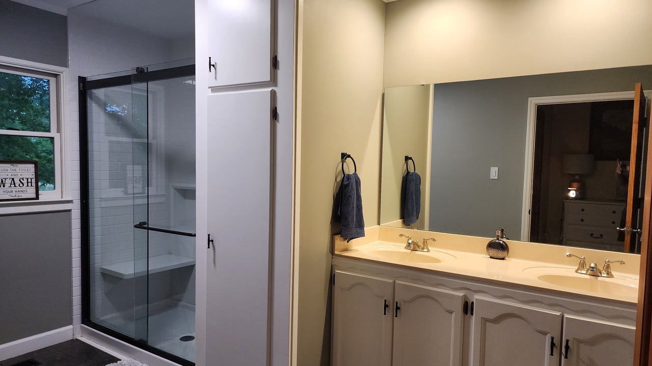 Photo of Bathroom in Newcomb