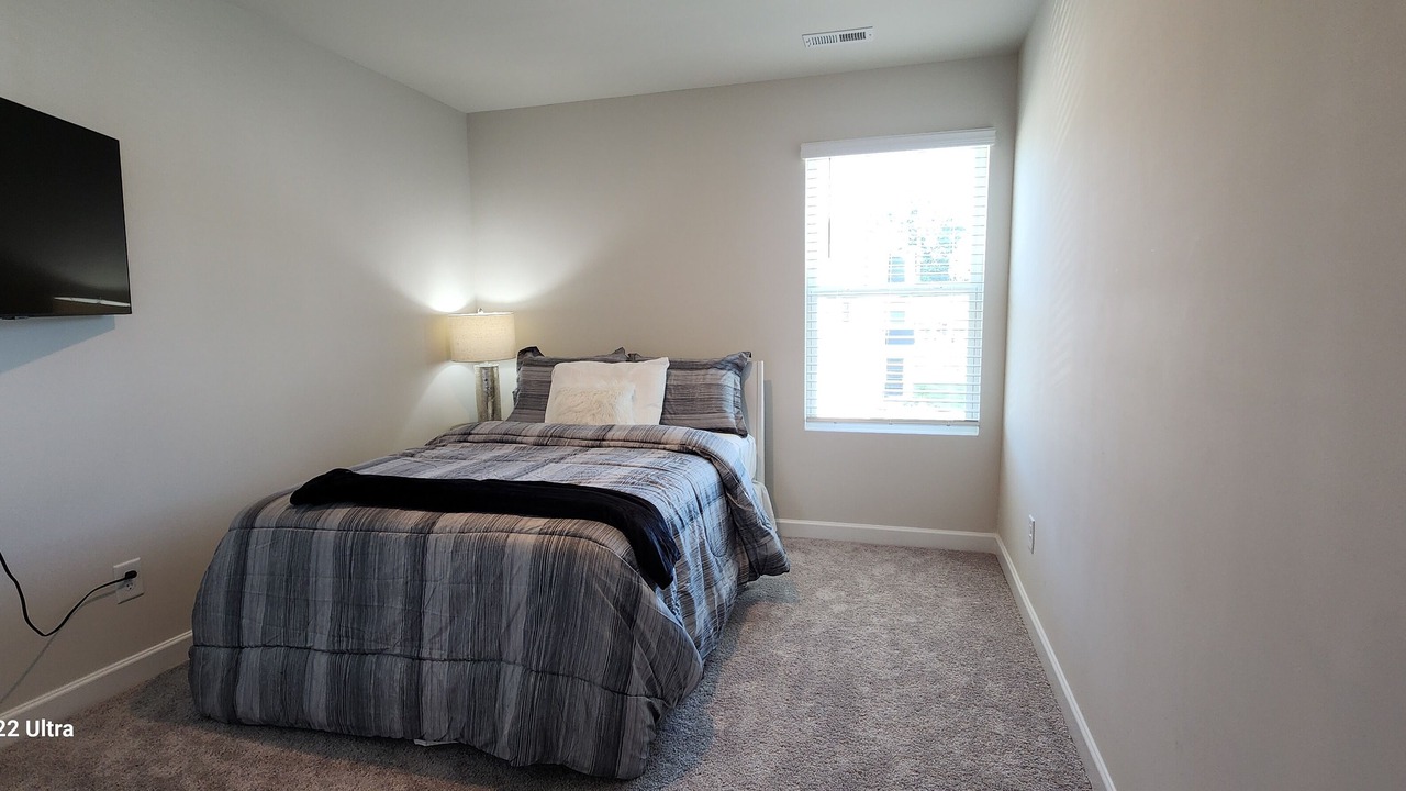 Photo of Bedroom in Oakdale