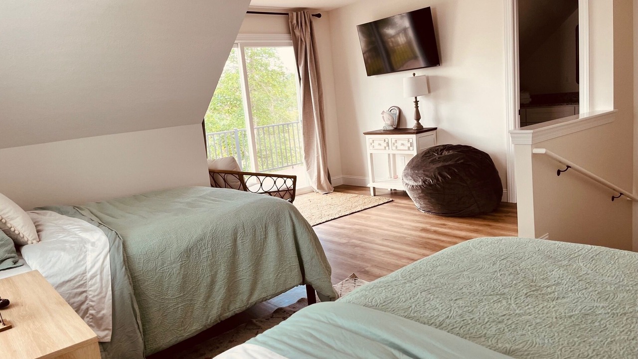 Photo of Bedroom in La Follette
