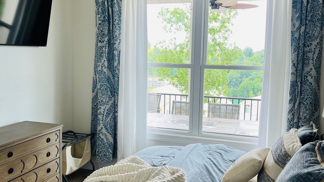 Photo of Bedroom in La Follette