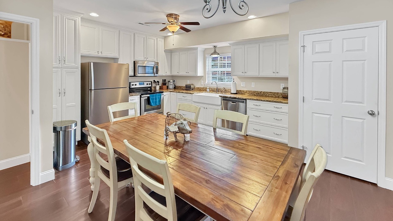 Photo of Kitchen in Flintstone