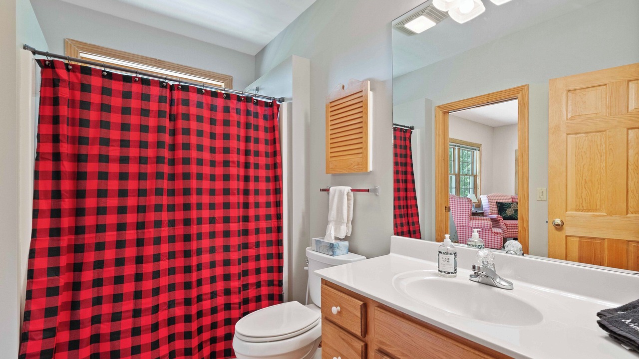 Photo of Bathroom in Lake Sequoyah