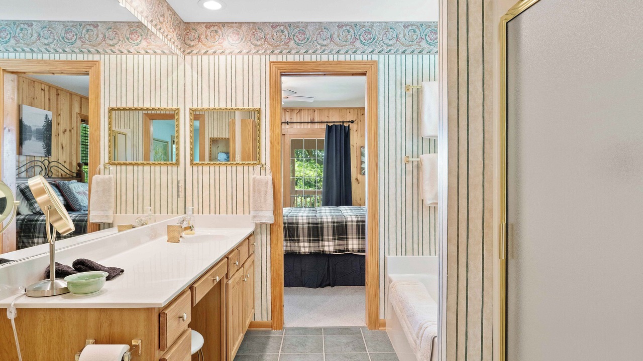 Photo of Bathroom in Lake Sequoyah