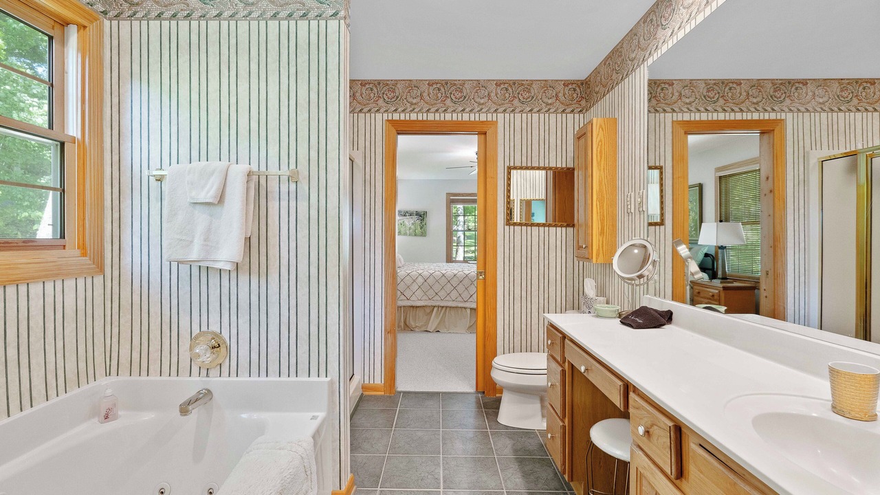 Photo of Bathroom in Lake Sequoyah