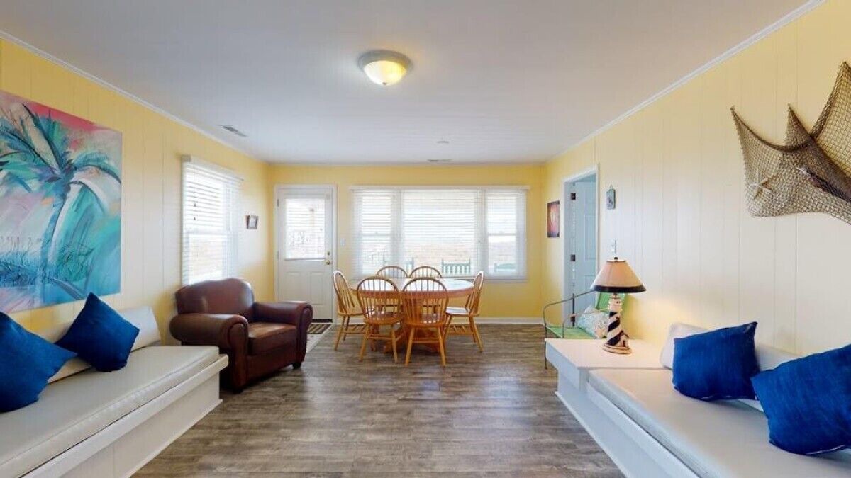Photo of Livingroom in North Carolina Coast