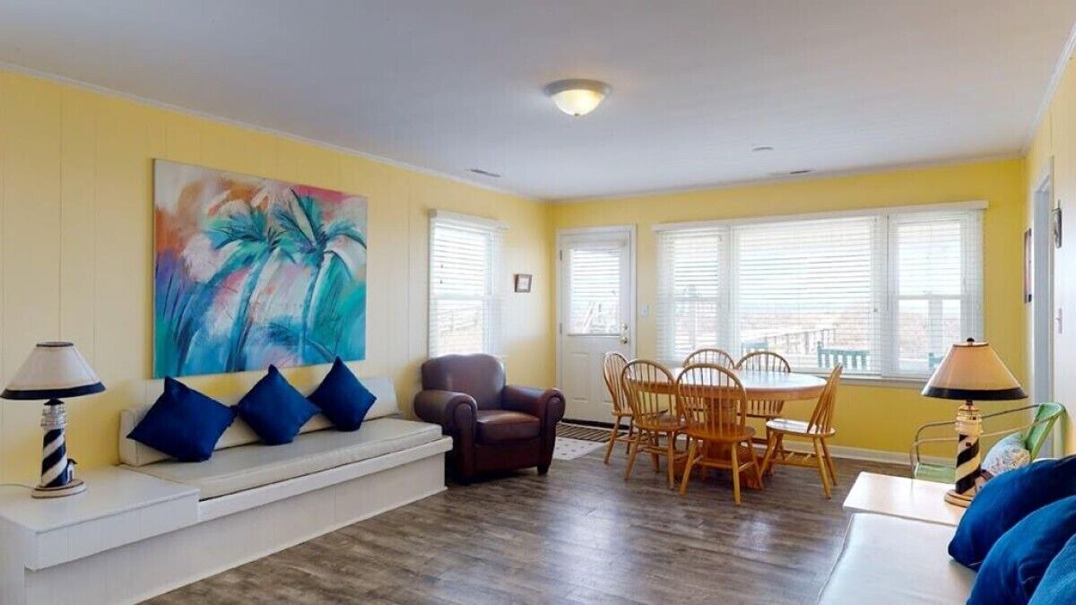 Photo of Livingroom in North Carolina Coast