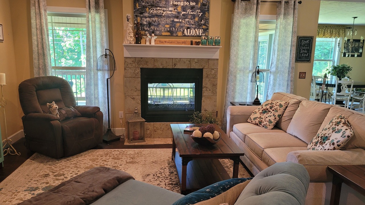 Photo of Livingroom in Cookeville