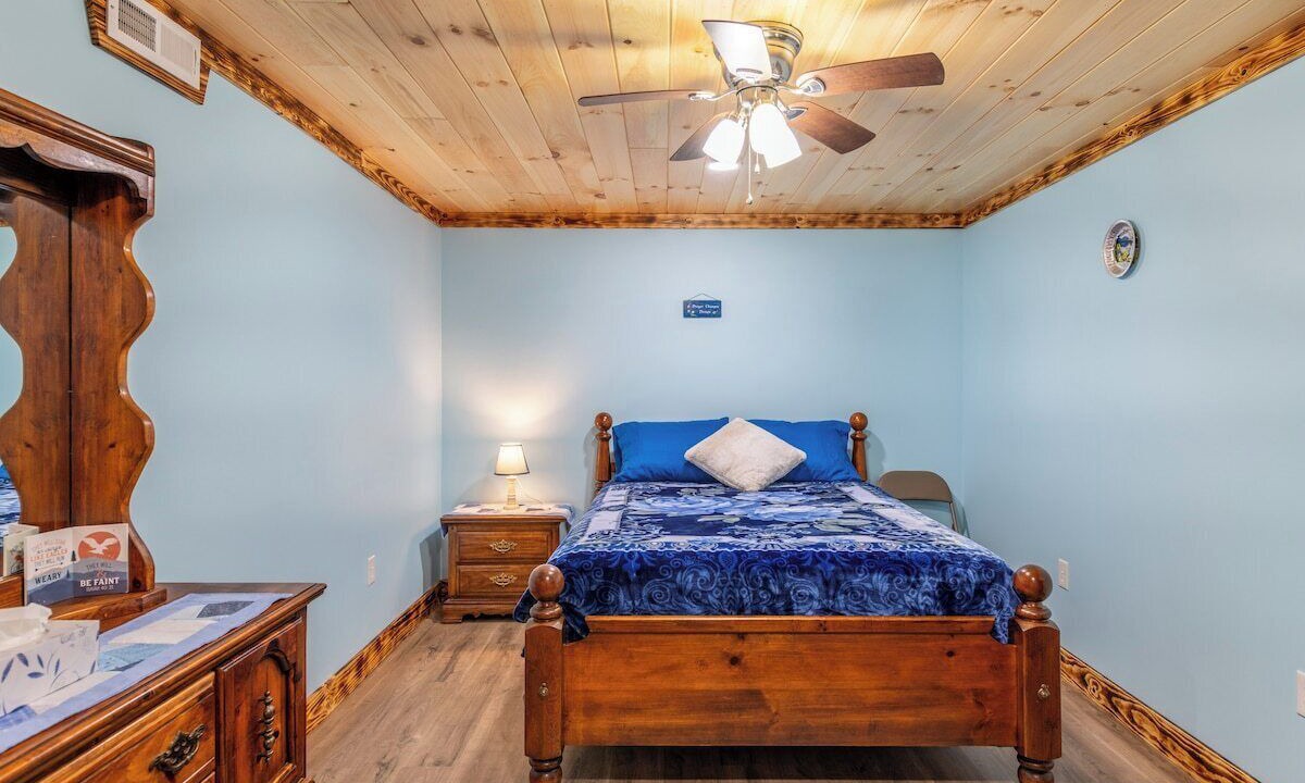 Photo of Bedroom in Lake