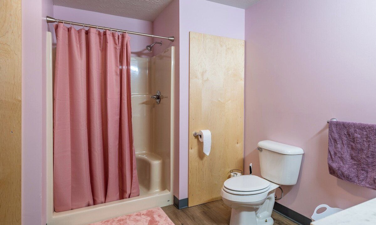 Photo of Bathroom in Lake