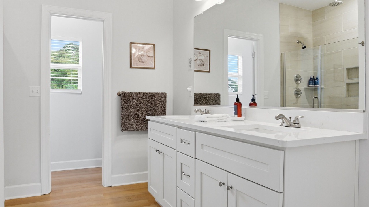 Photo of Bathroom in East Ocean View
