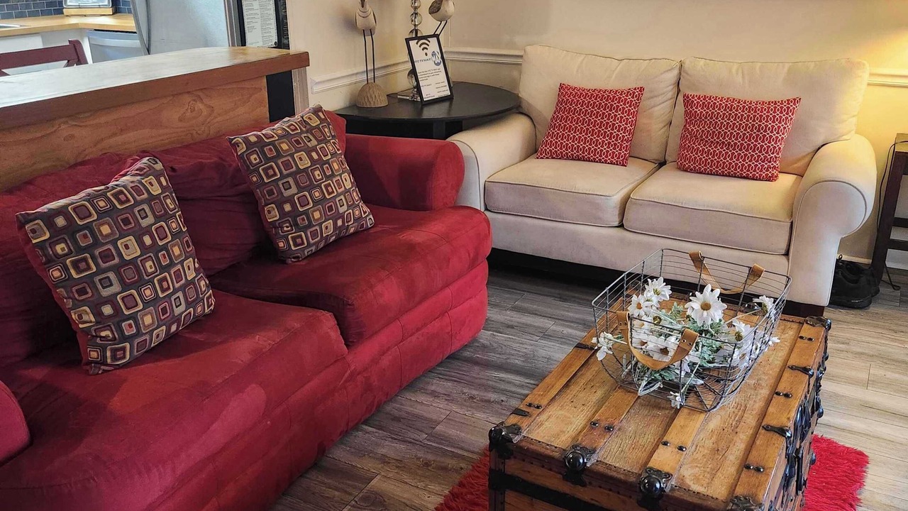 Photo of Livingroom in Longs