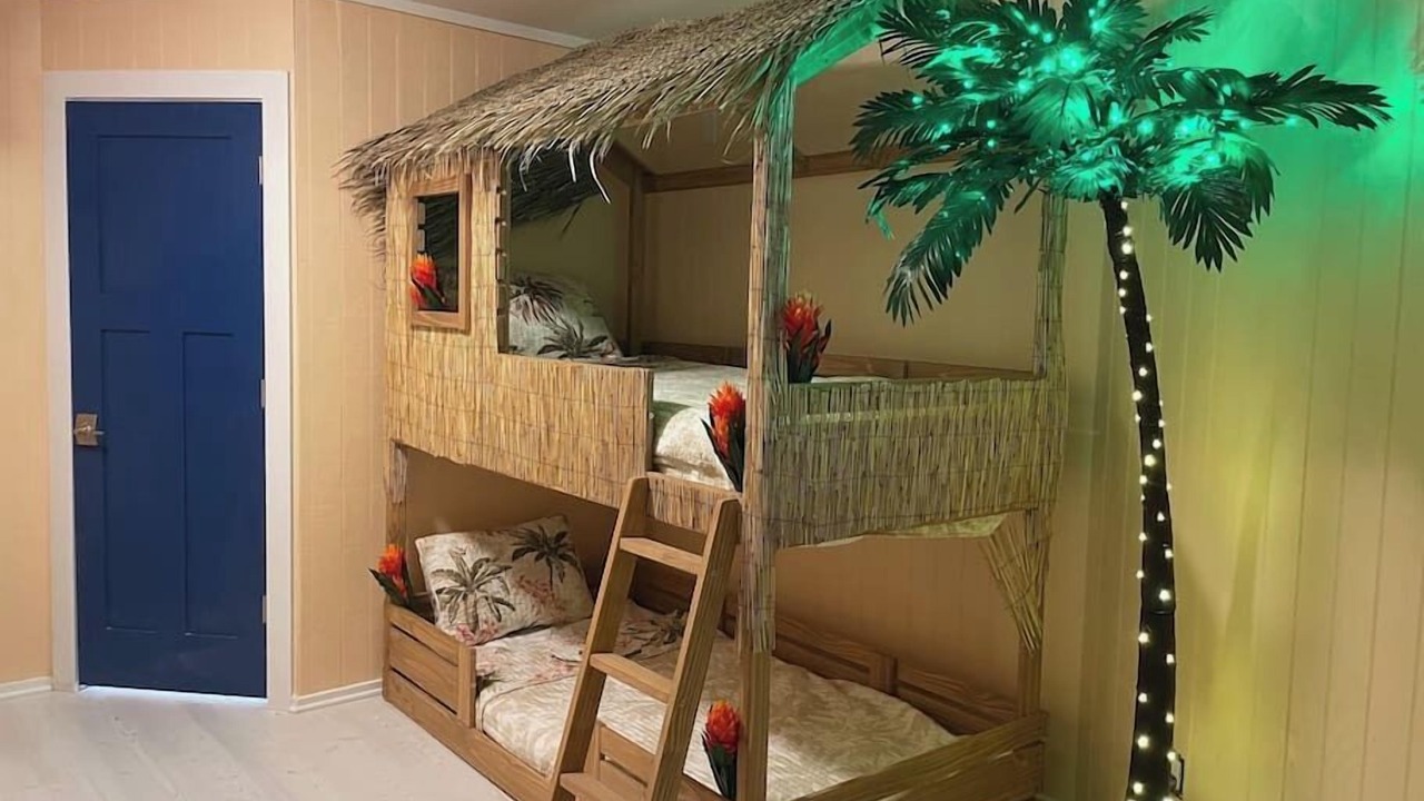 Photo of Bedroom in Waves